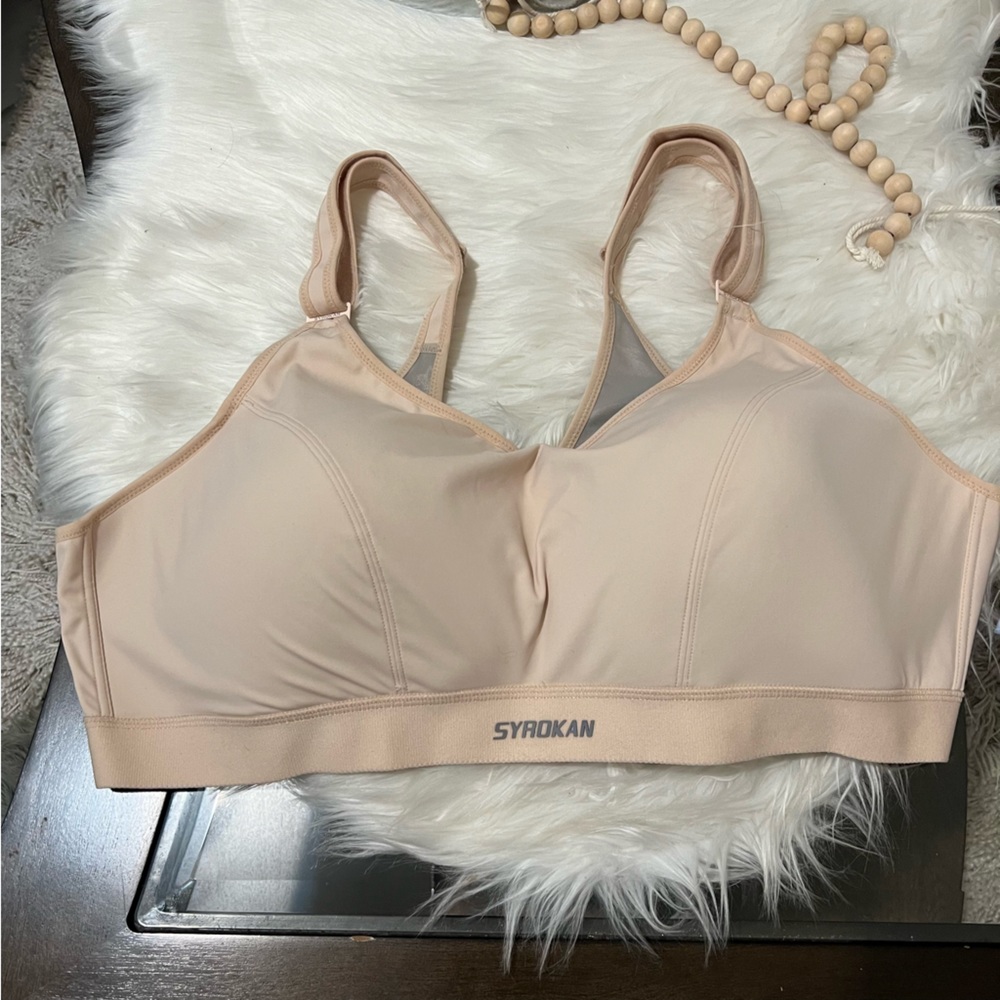 Syrokan velcro adjustable sport bra. Size 46D